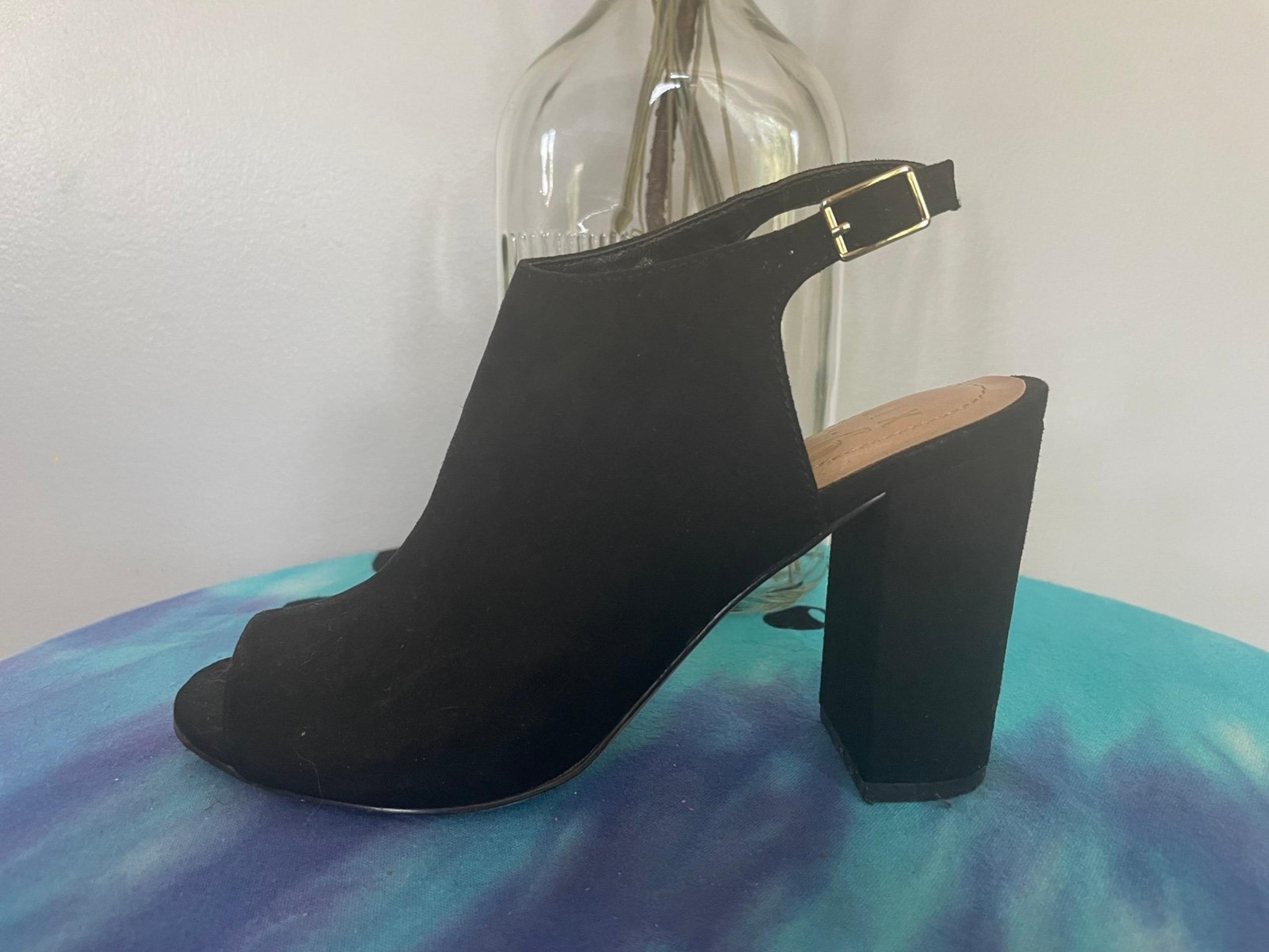 Mix No. 6 Open Toe Sandals Size 7