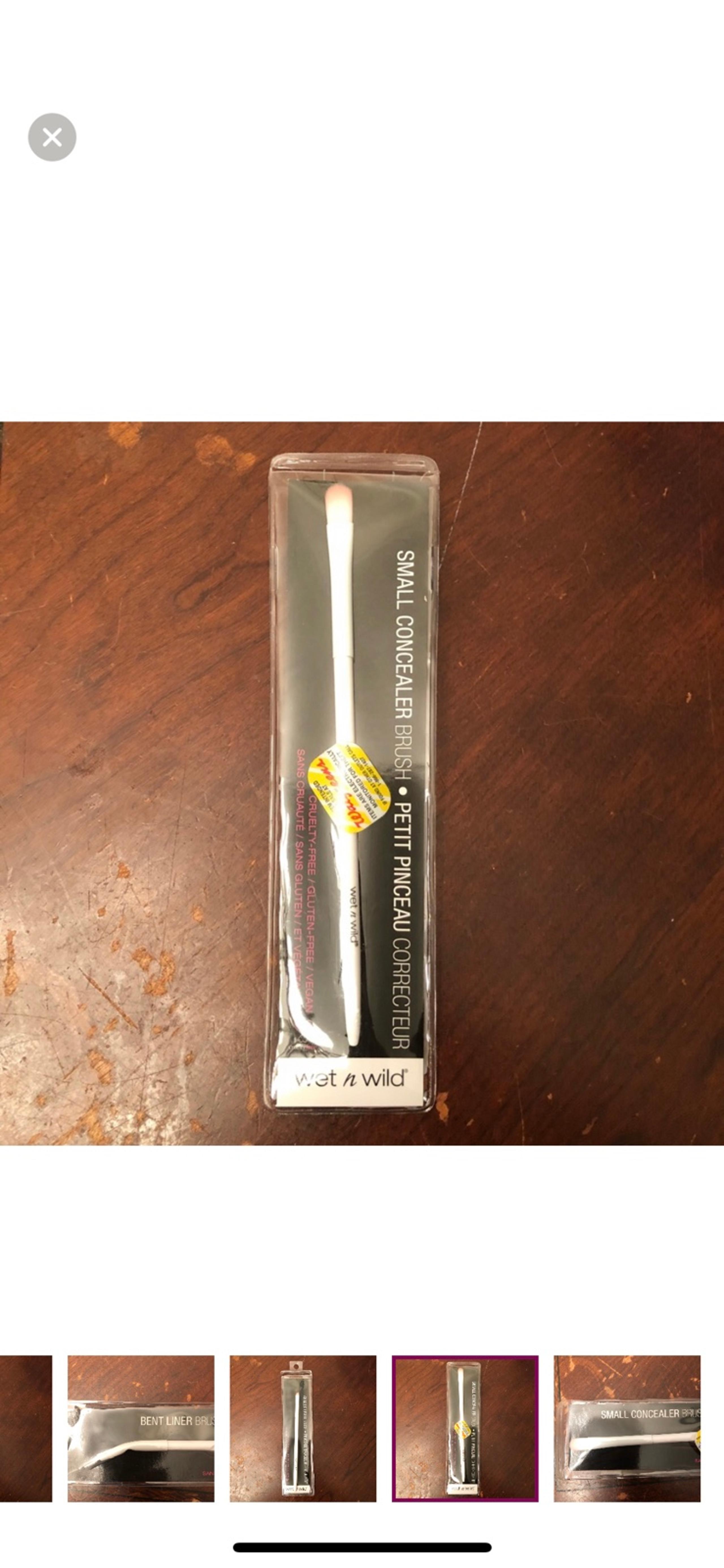 Makeup brush