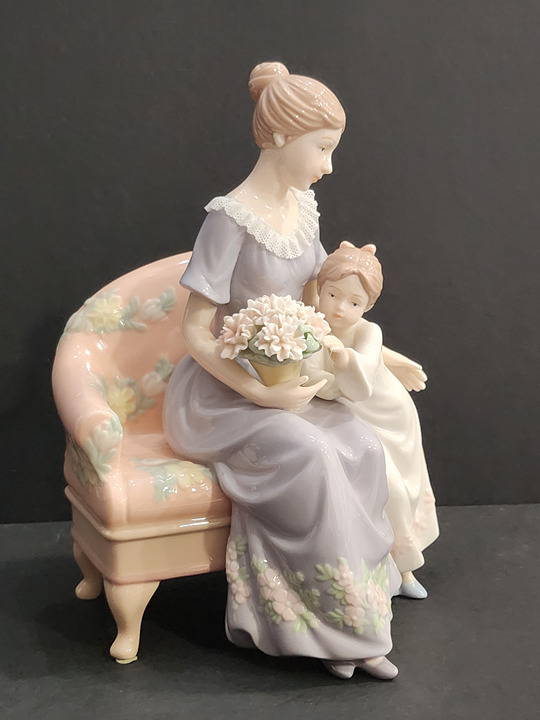 Lladro Style Mother and Child with Flowers Ceramic Figurine by VBNHGF