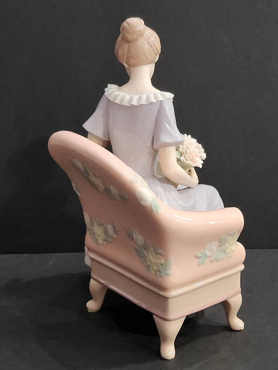 Lladro Style Mother and Child with Flowers Ceramic Figurine by VBNHGF