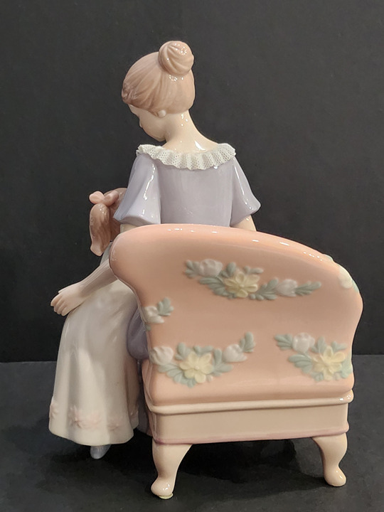 Lladro Style Mother and Child with Flowers Ceramic Figurine by VBNHGF