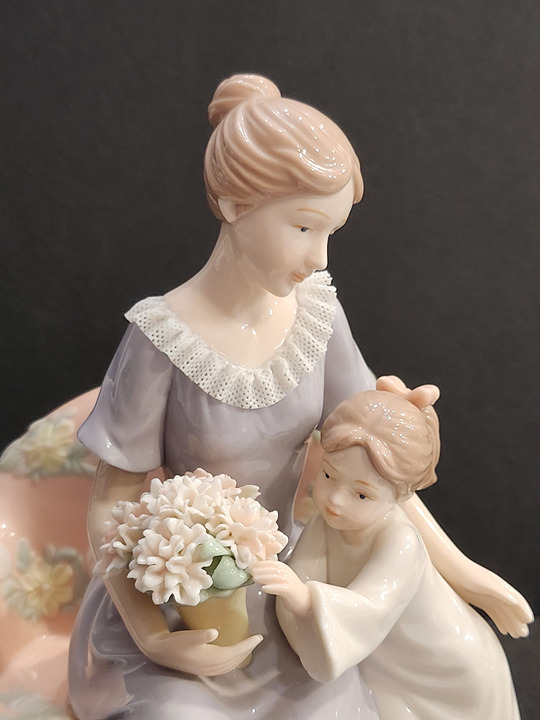 Lladro Style Mother and Child with Flowers Ceramic Figurine by VBNHGF