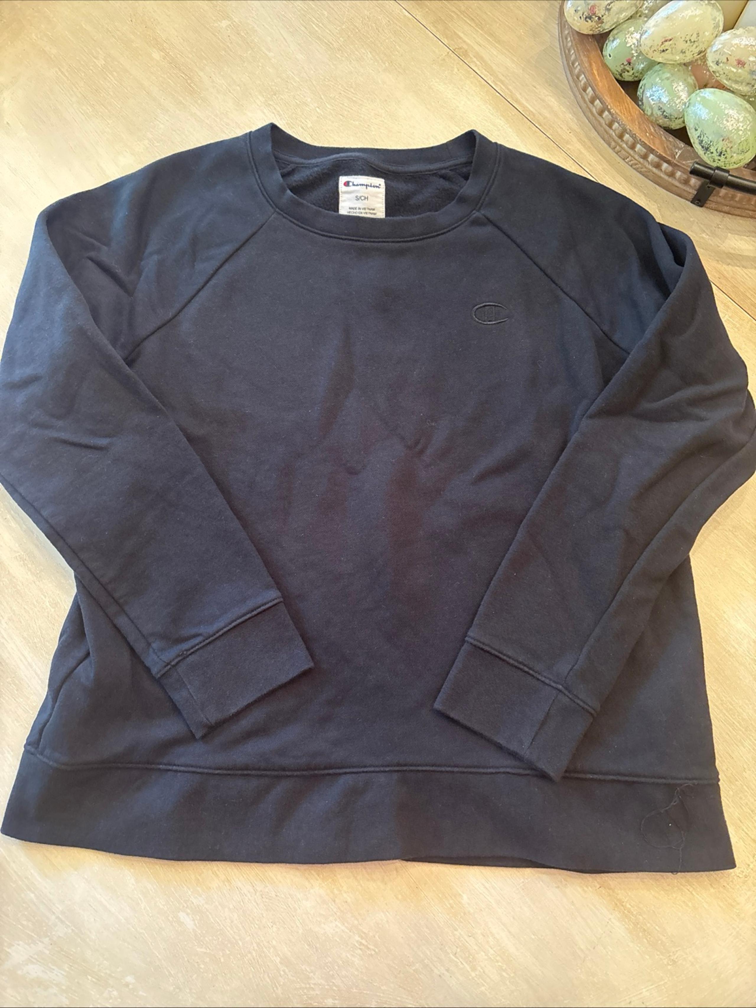 Women’s small black champion sweatshirt