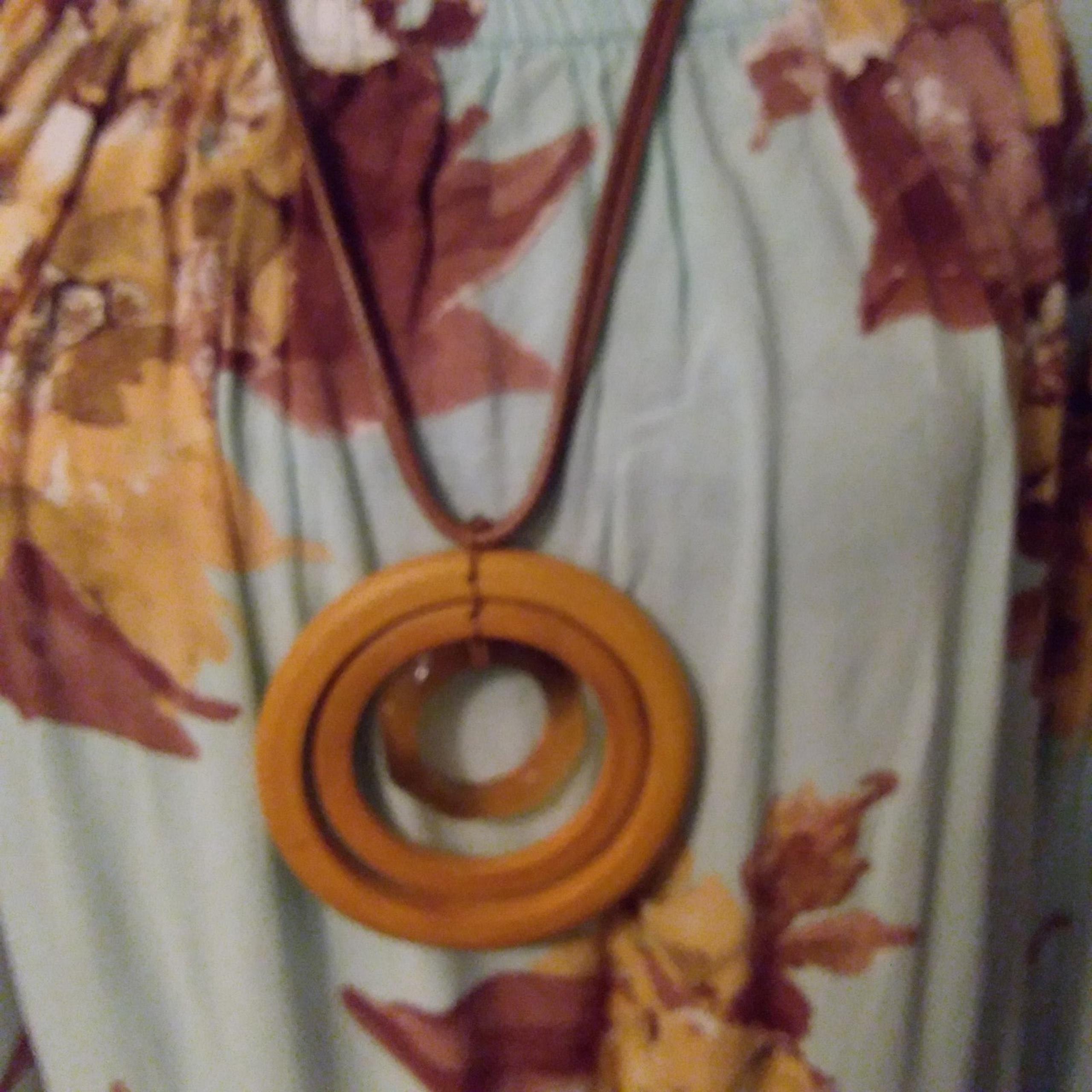 Boho fashion necklace leather chain wooden pendant - Cato