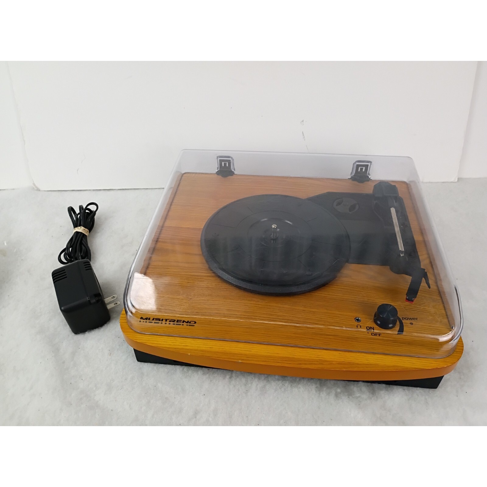 Musitrend MT1107PC Wooden Record Player USB Line Out Built-In Speakers Pre-Amp