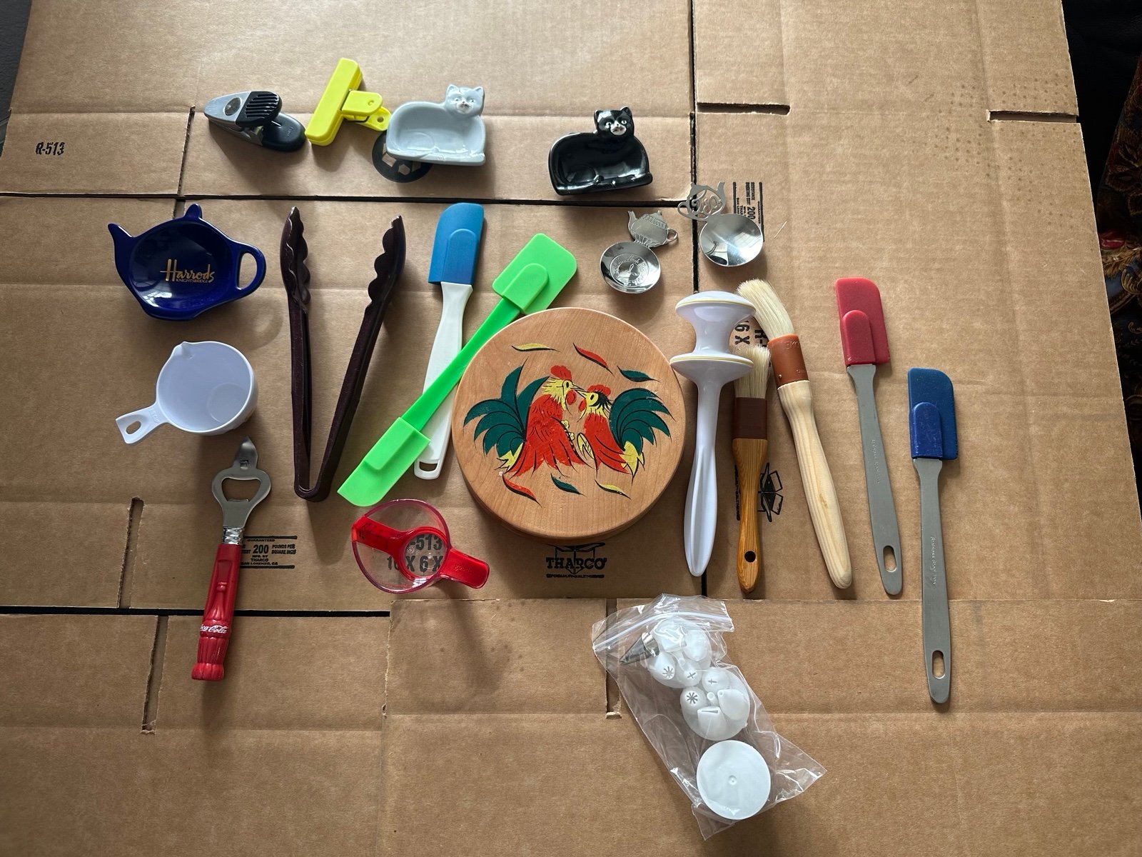 Vintage Kitchen utensils accessories lot ligtly used multiple items