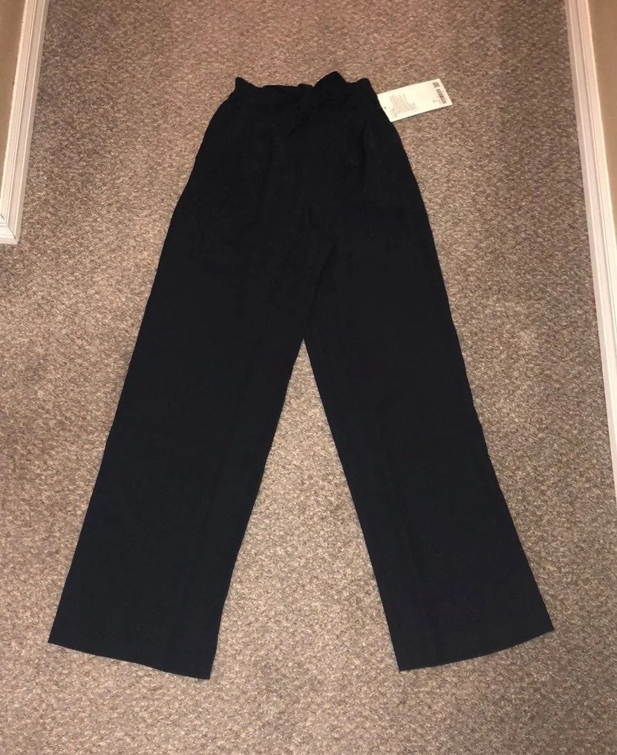 Lululemon Black Noir pants. 2