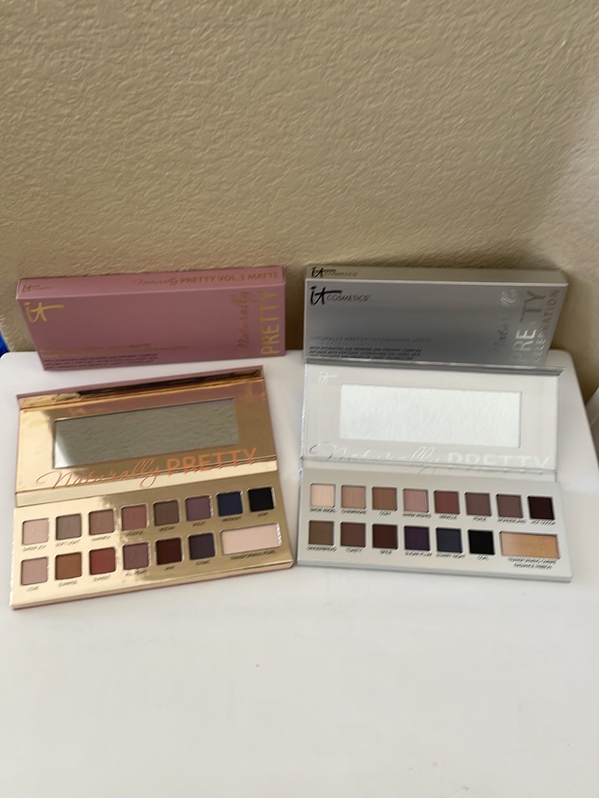 It Cosmetics Naturally Pretty Eyeshadow Palette Set of 2 NIB
