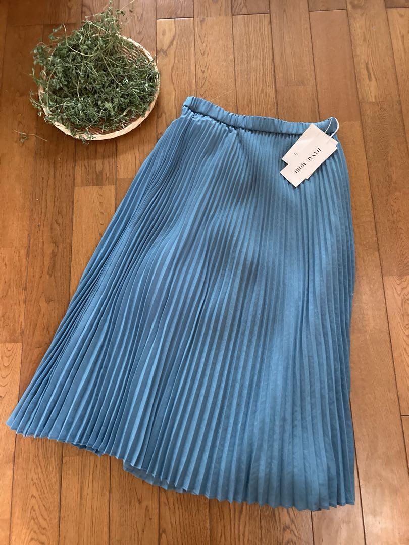 HANAEMORI Pleated Skirt Turquoise Blue Size 40 Unused