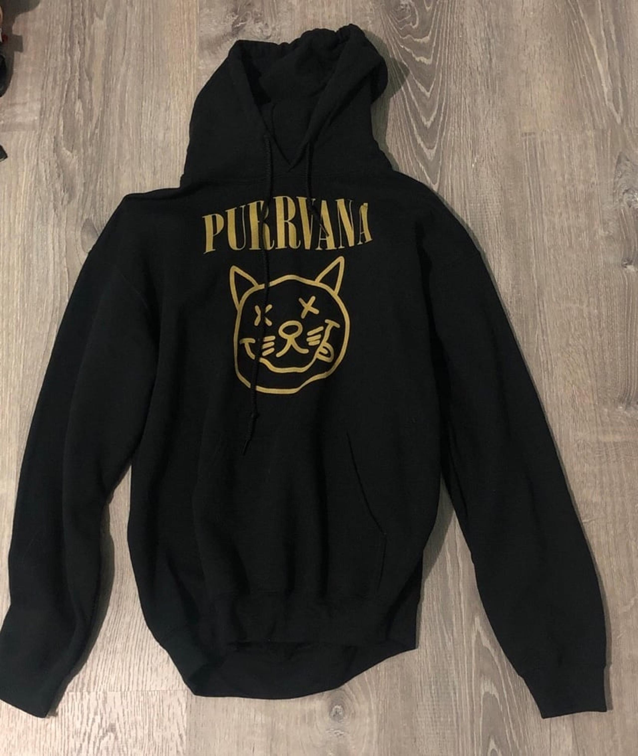“Purrvana” hoodie (M)