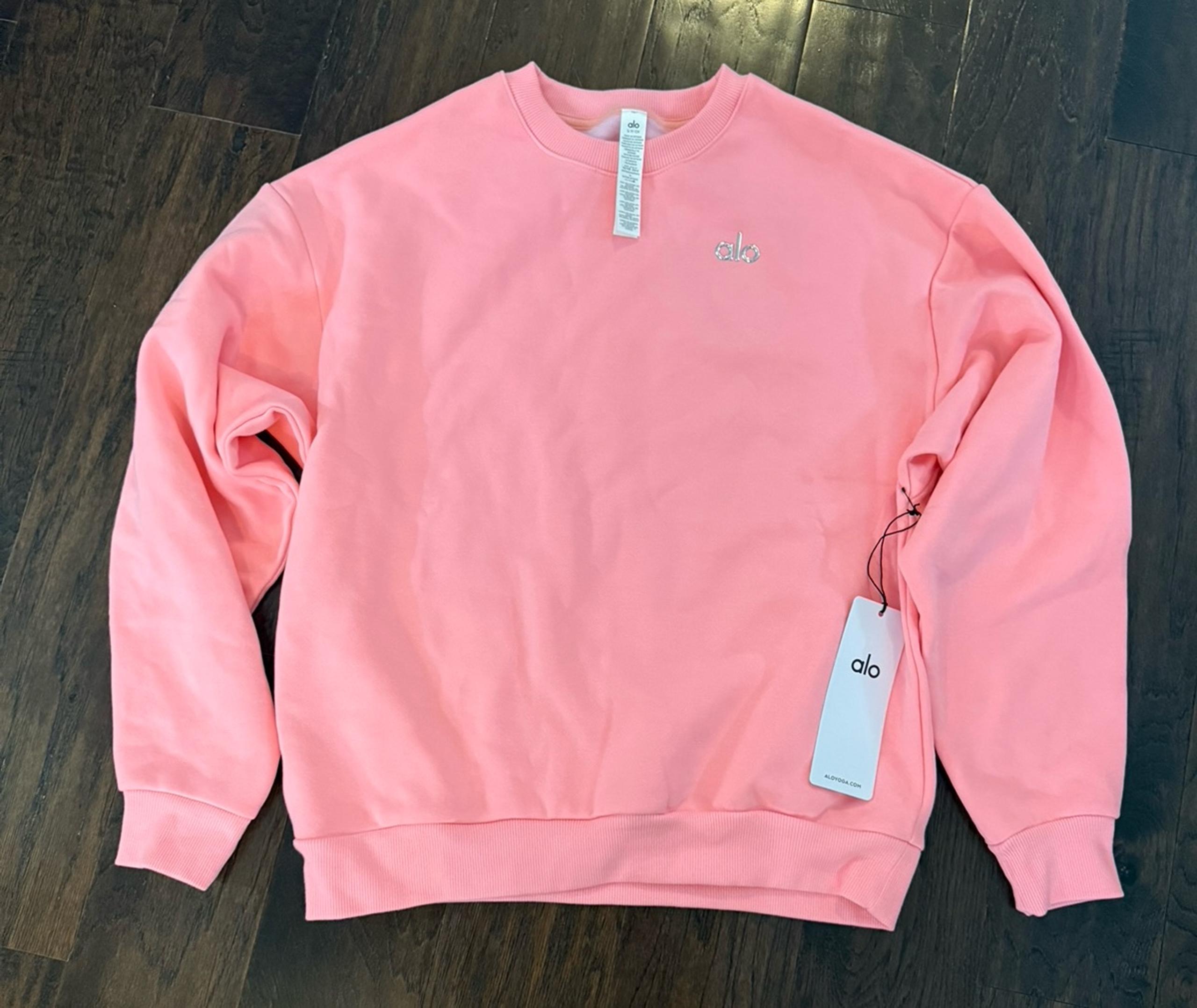 NWT Alo Accolade Crew Neck Pullover Neon Bubblegum size small