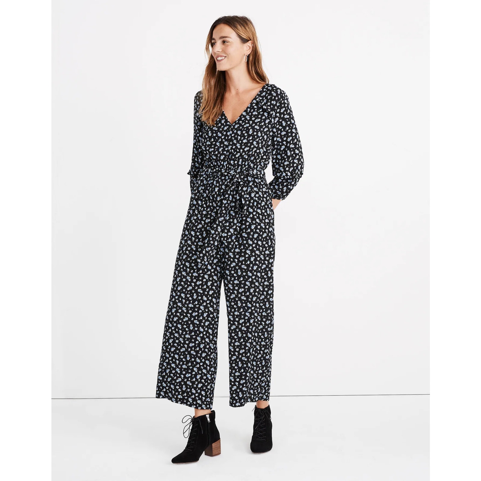 Madewell Ruffle-Sleeve Tie-Waist Jumpsuit in Baby's Breath medium navy