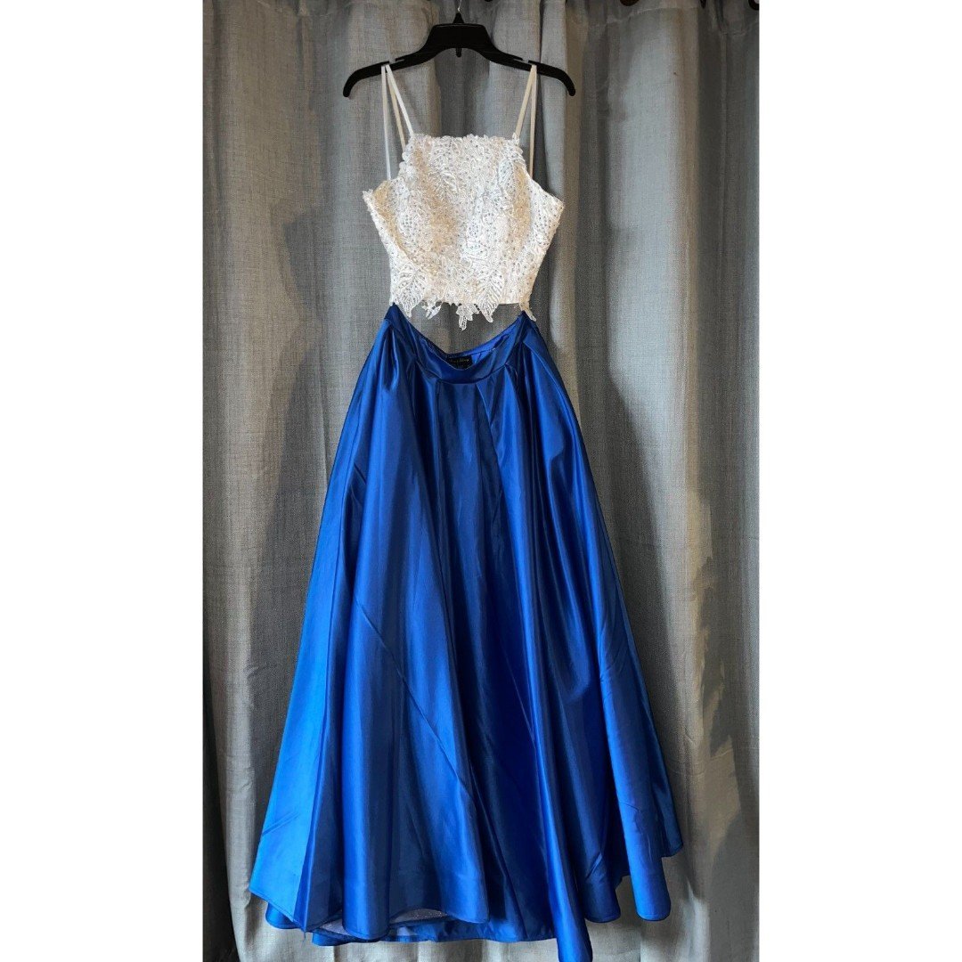 Dave & Johnny 2 pc formal crystal white /sapphire skirt with pockets -sz 3/4