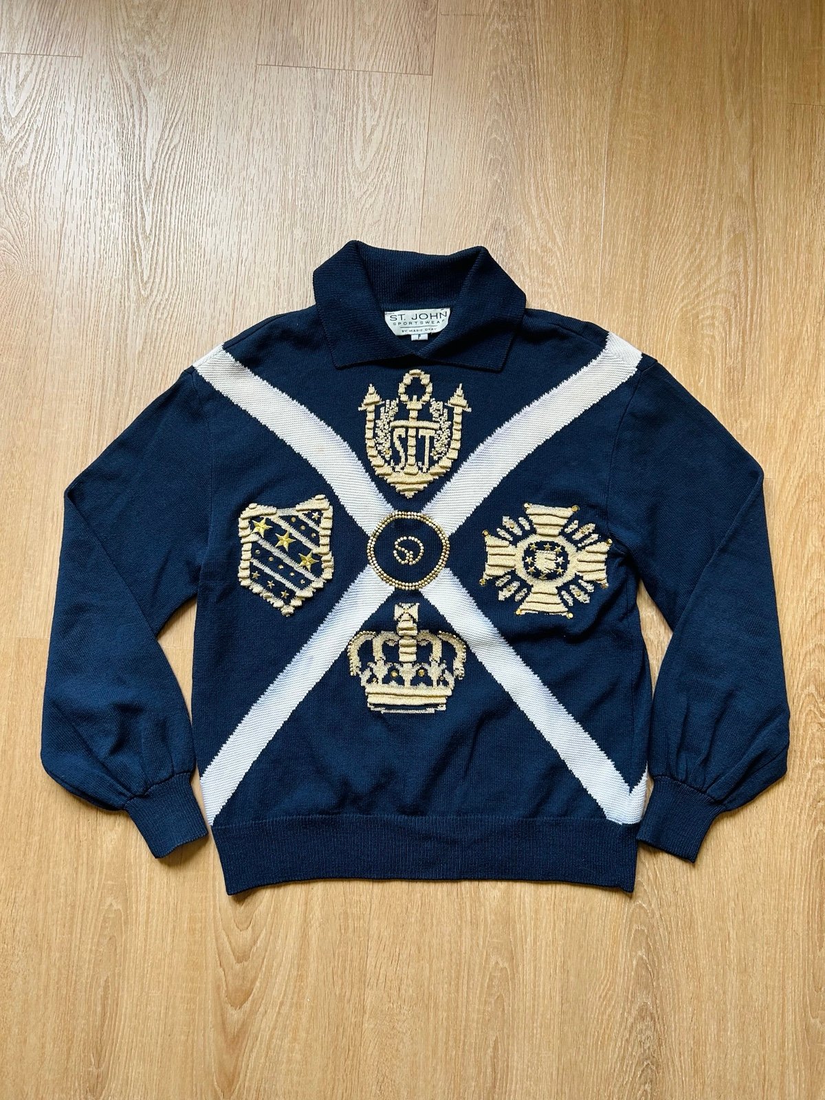 St John Sportswear Vintage Sweater Crest 1970’s 1980’s Sweater Petite