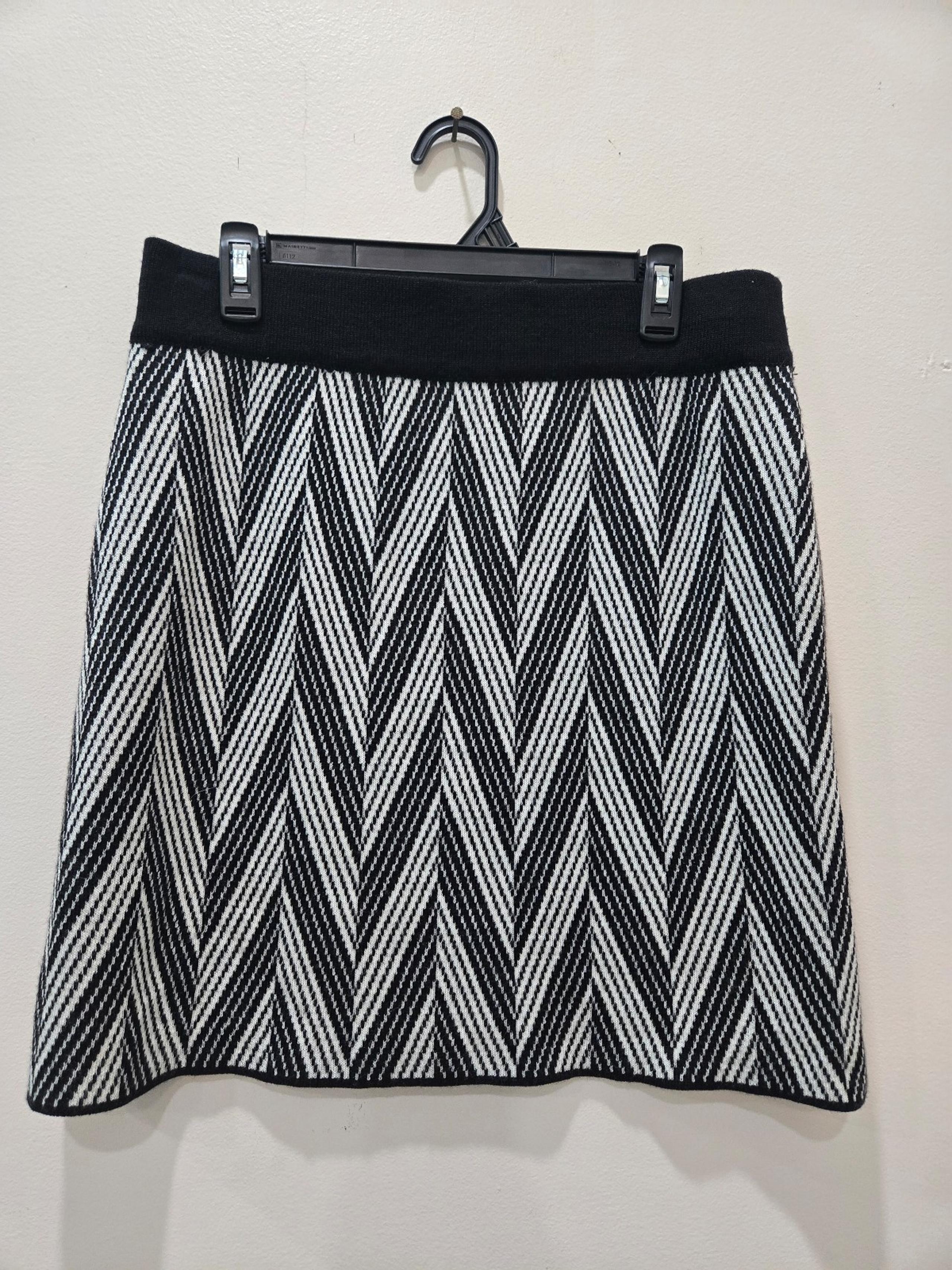 wool skirt size large - Fenn Wright Manson