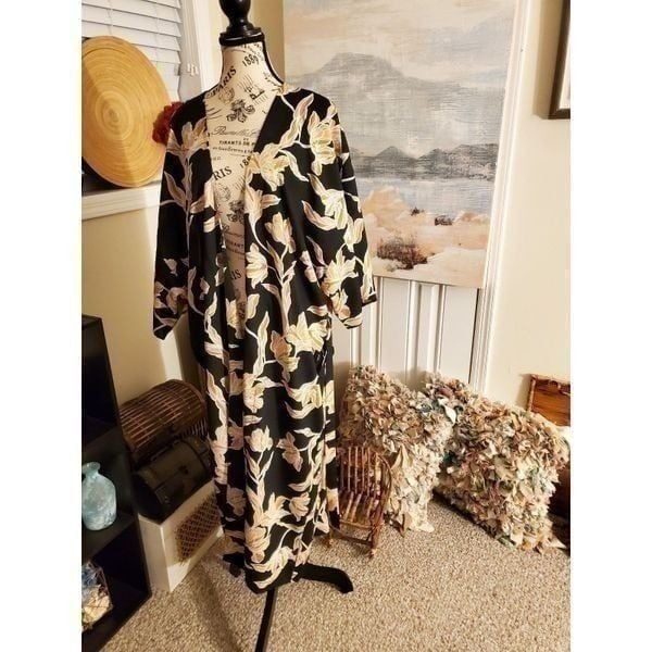 Maison Du Soir Chic Stylish Floral Print Robe Sx L/ XL