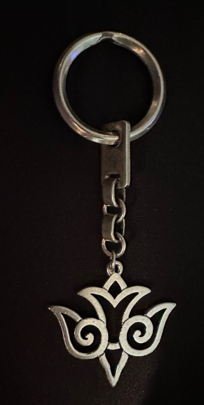 Retired Rare James Avery orginal keyring with Descending Dove