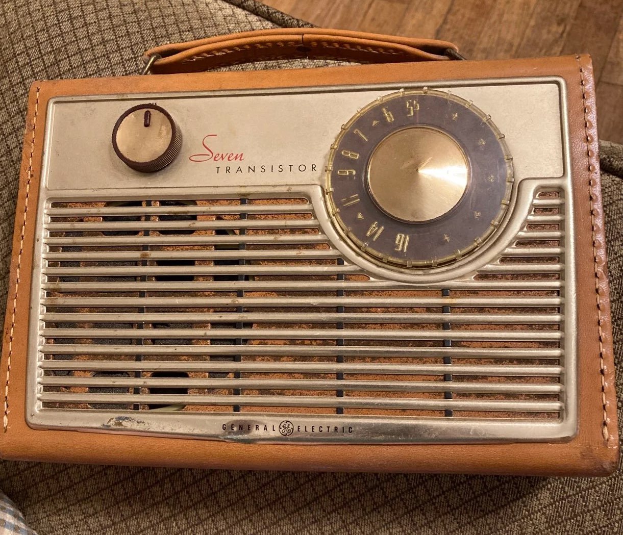 Vintage Seven Transistor Gen Electric