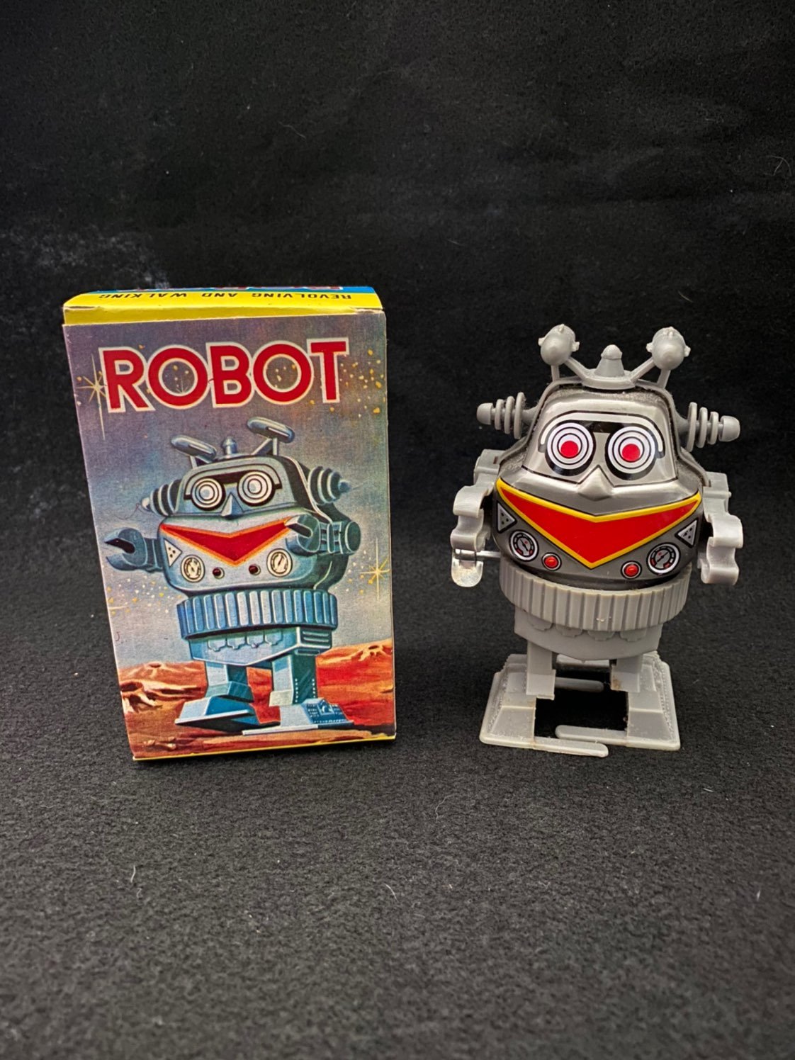 Vintage Wind-Up MTU Robot