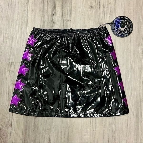 Horoscopez x Dolls Kill black patent miniskirt pink/purple metallic stars szM