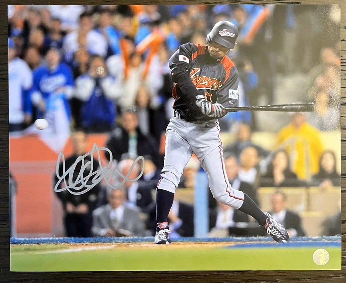 Ichiro Suzuki Signed Auto WBC Team Japan 8x10 Photo (Ichiro)