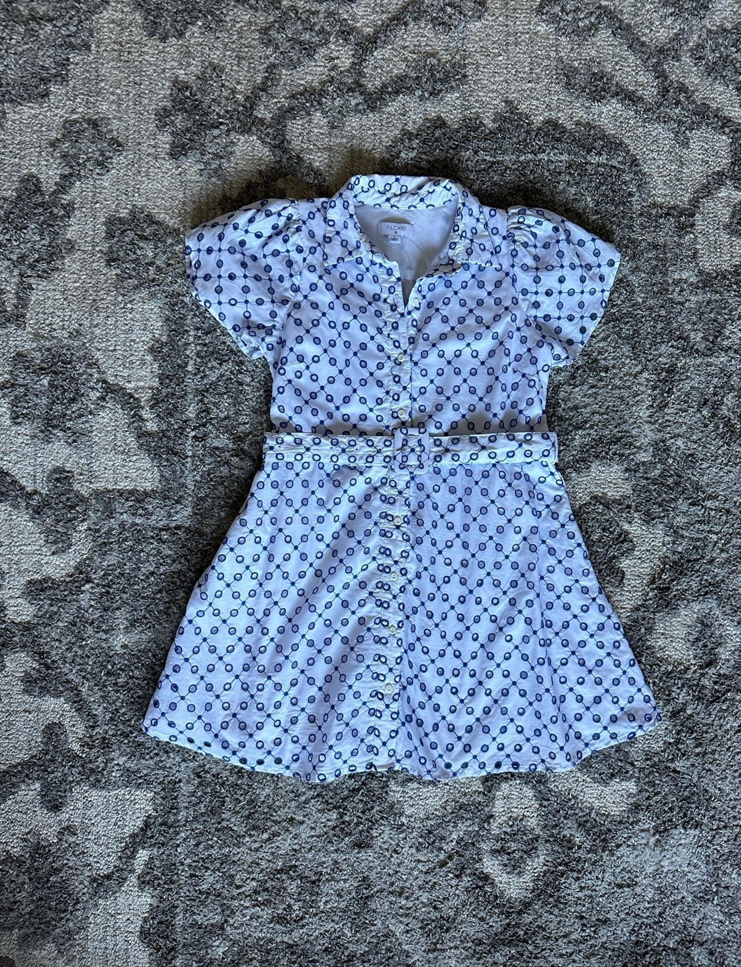 Womens Eyelet Belted Button Front Knee Length A-line Dress Size Small