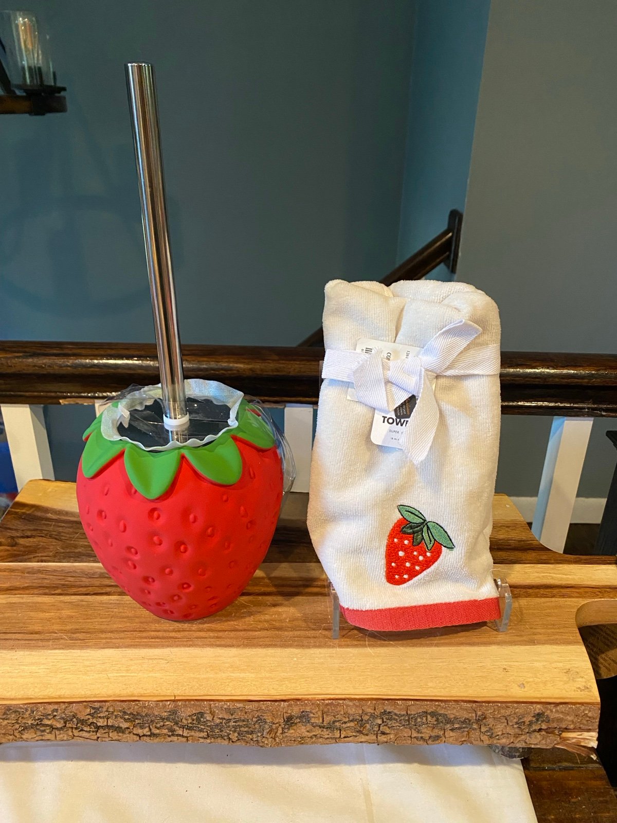 Strawberry Bathroom Bruch and set of 2 Strawberry hand towels