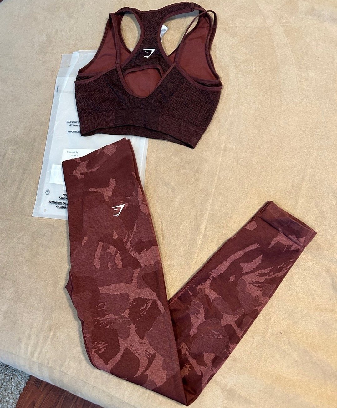 Gymshark Cherry Brown Leggings/Sports Bra Set