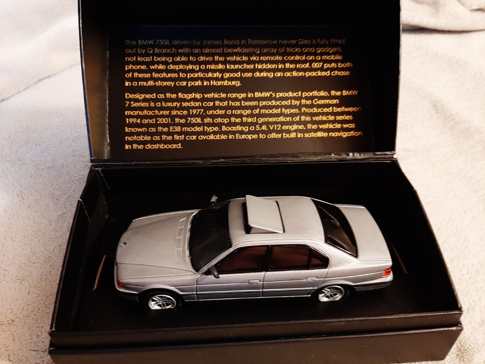 James Bond BMW 750iL Tomorrow Never Dies die-cast 1:36 scale from Corgi
