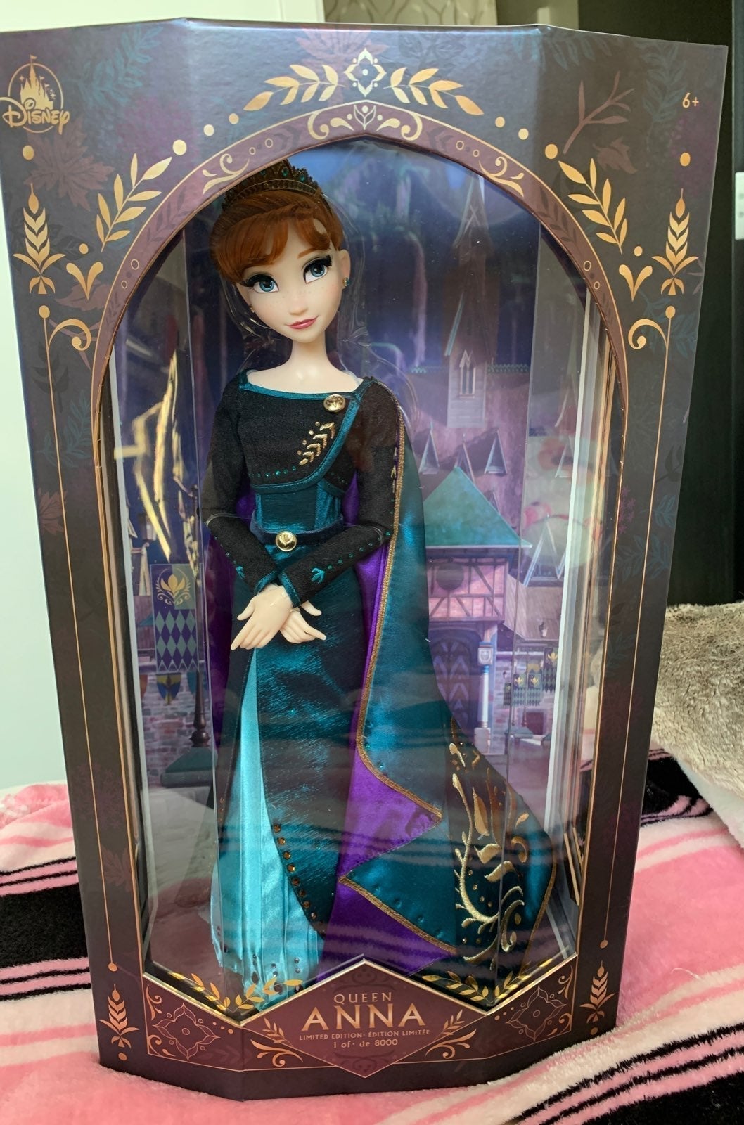 Queen Anna limited edition frozen II