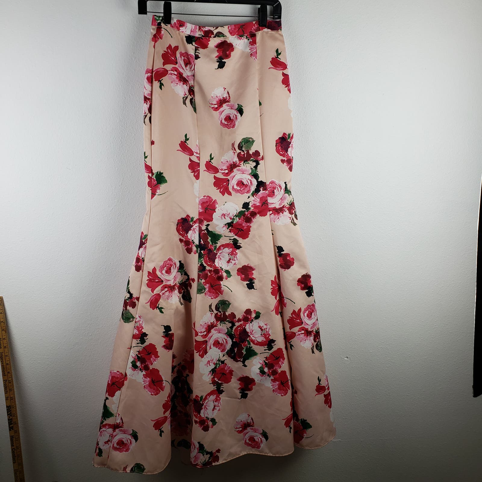 Xscape Women's Size 4 Rosette Flare Mermaid Skirt Pink Red Floral Maxi Coquette