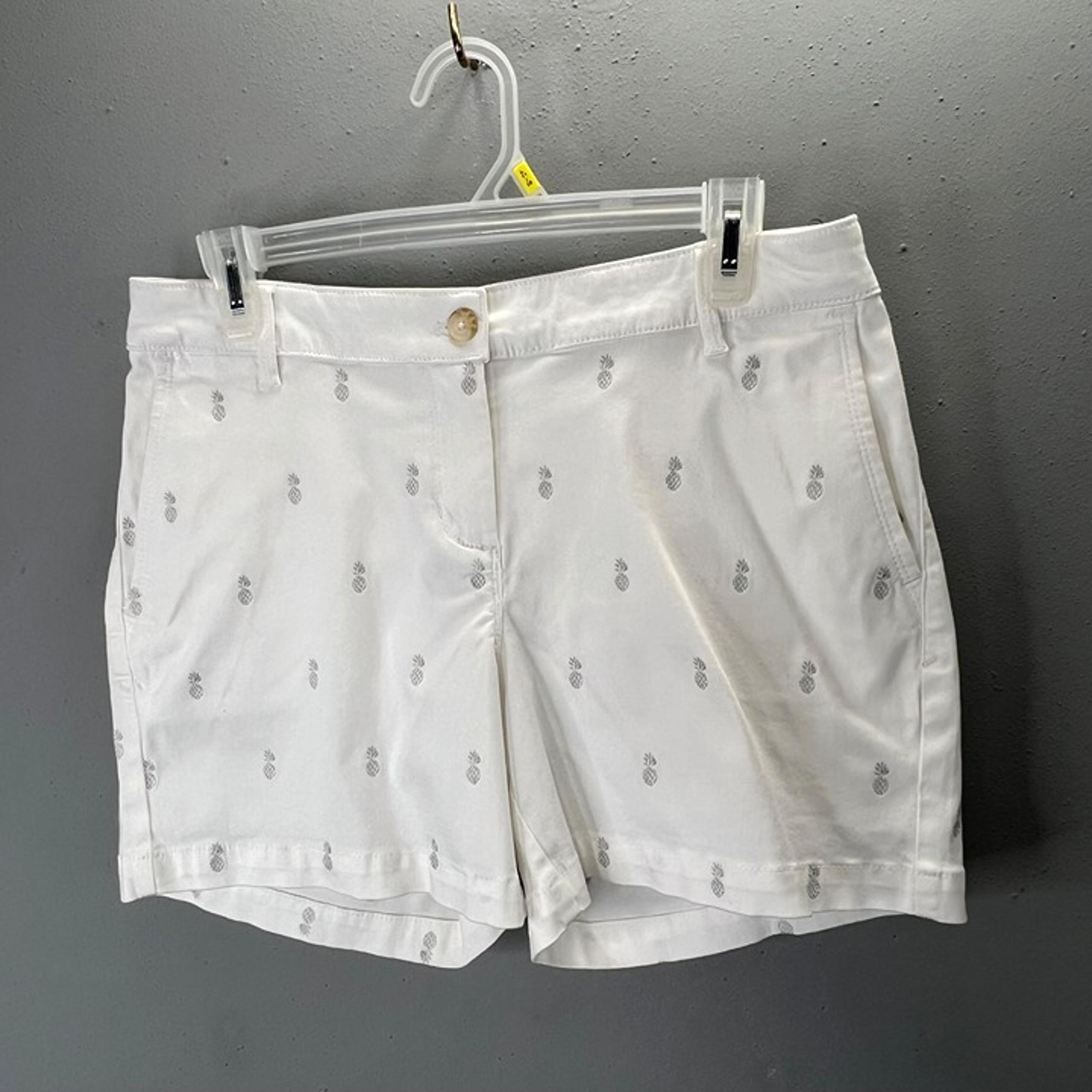 Tommy Bahama Pineapple Chino Shorts size 6 Women White Embroidered