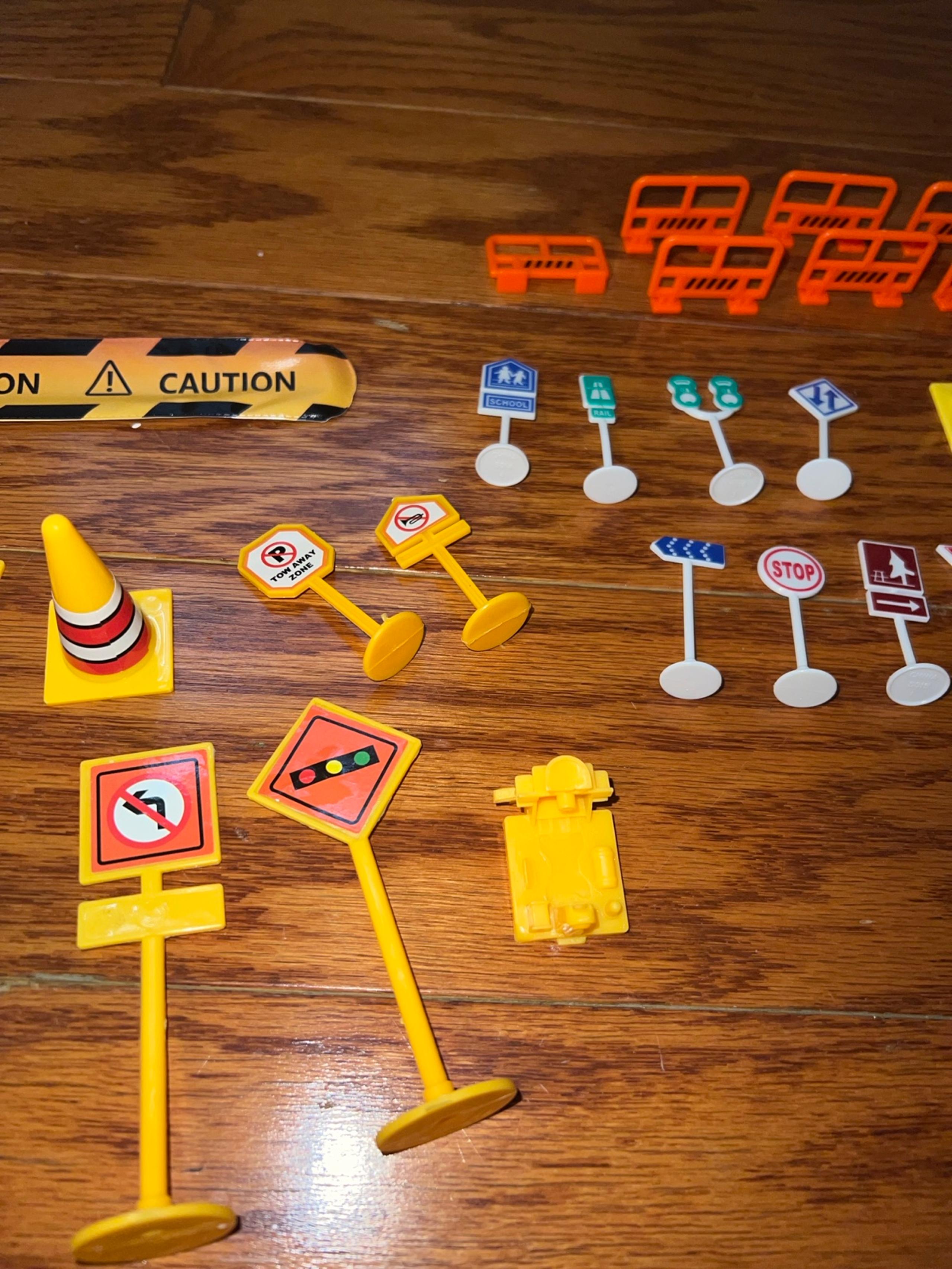 Construction site pieces