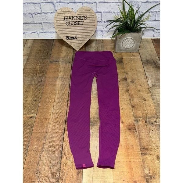 Lululemon Enlighten Tight Regal Plum This style does not use the numbers for siz
