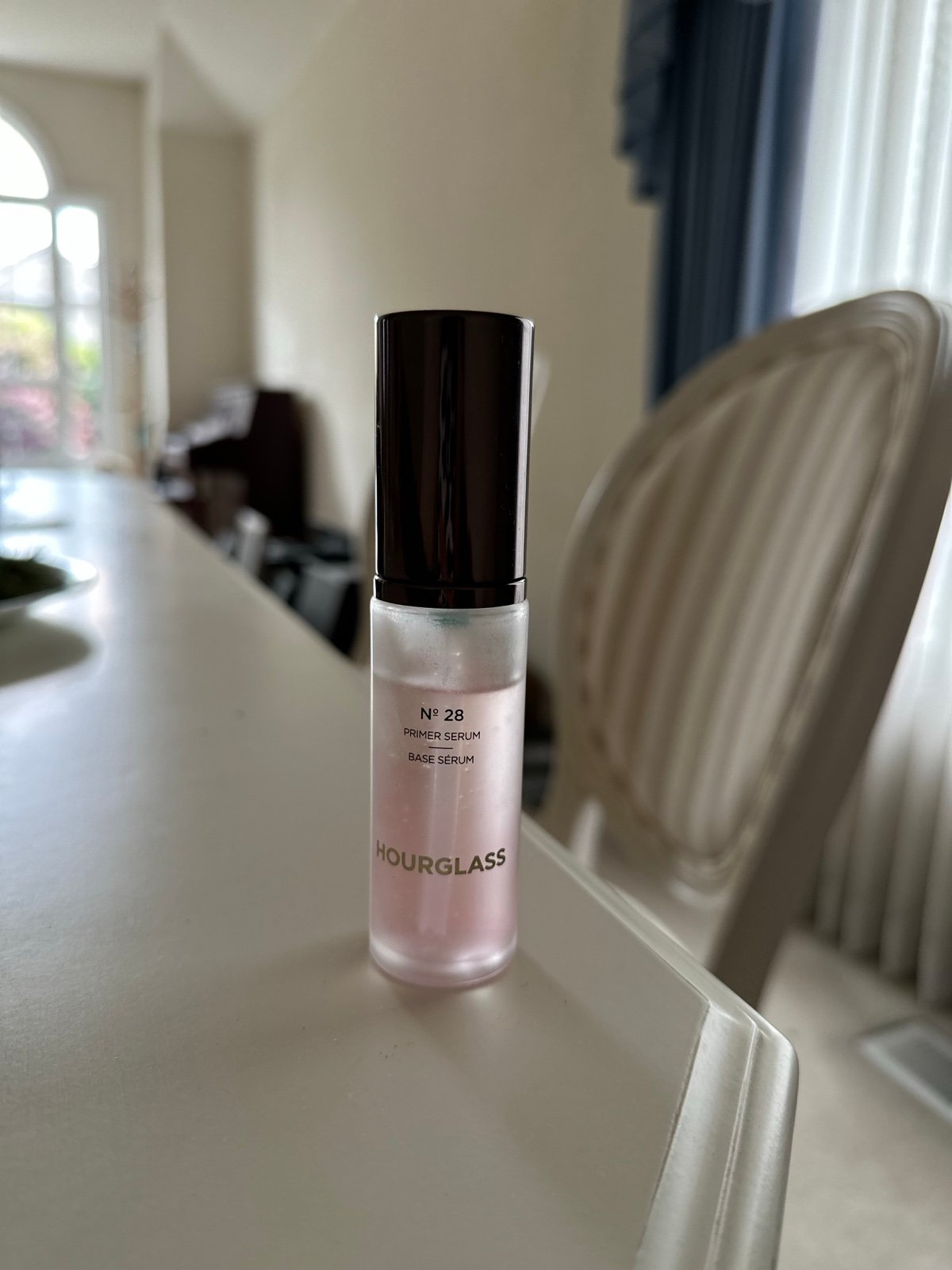 Hourglass no. 28 serum primer