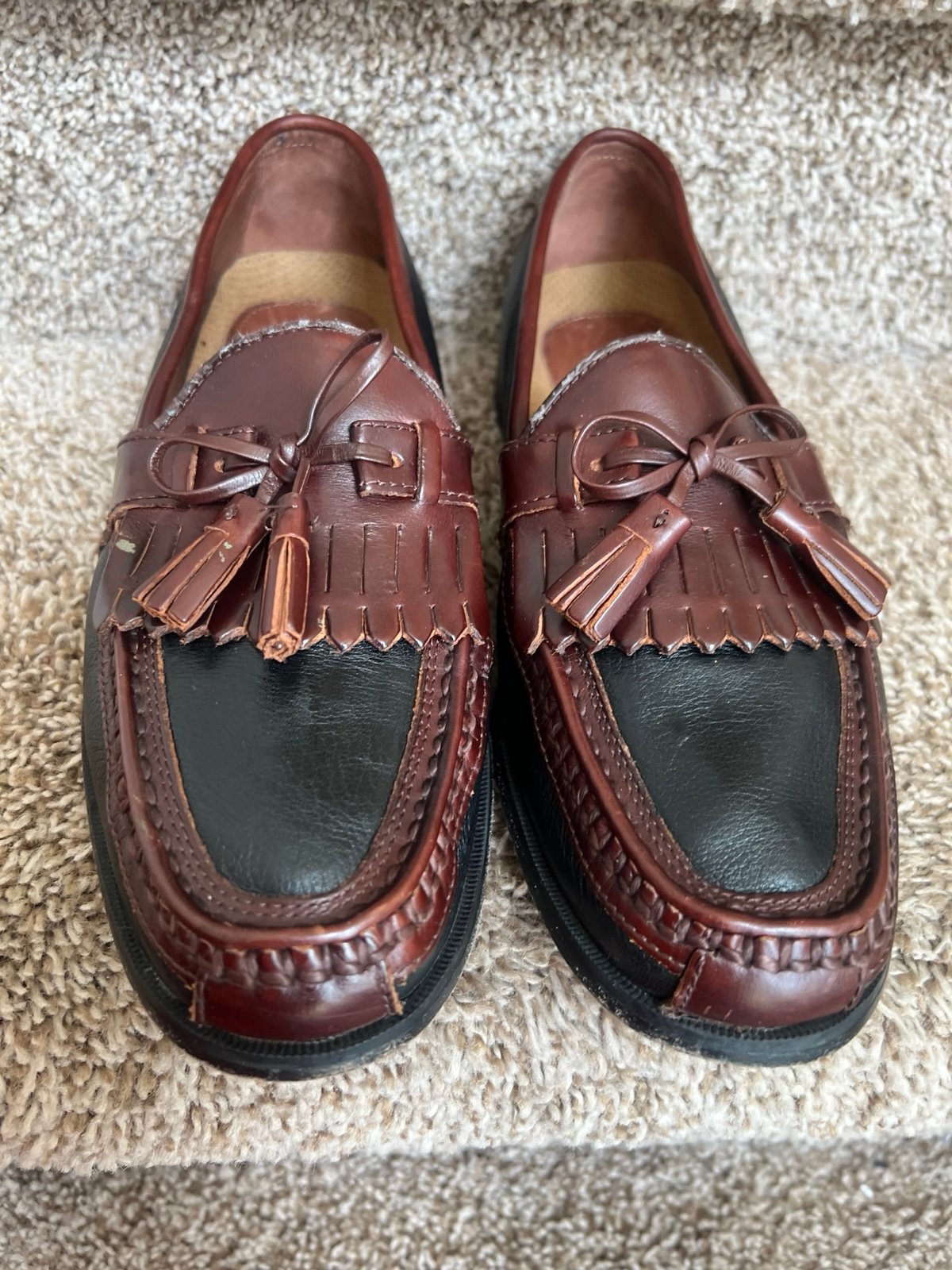 Johnston & Murphy Men’s Two-Tone Leather Loafers .