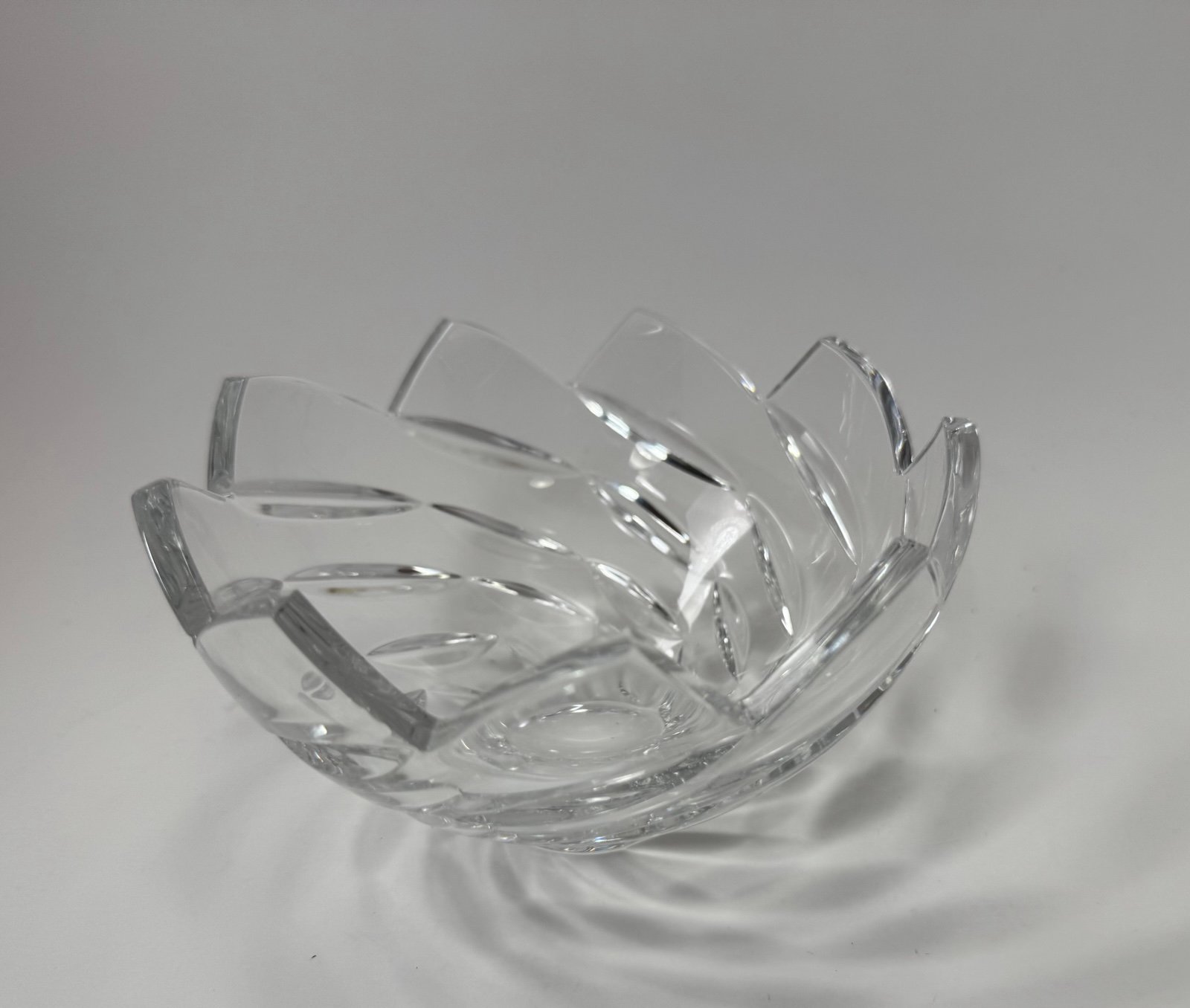 Vintage Crystal Glass Spiral Bowl with Large Sawtooth Edge - 6 Diameter
