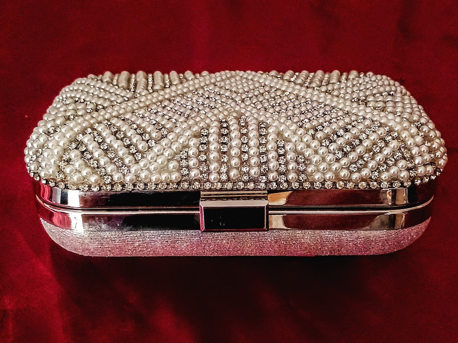 ALDO clutch