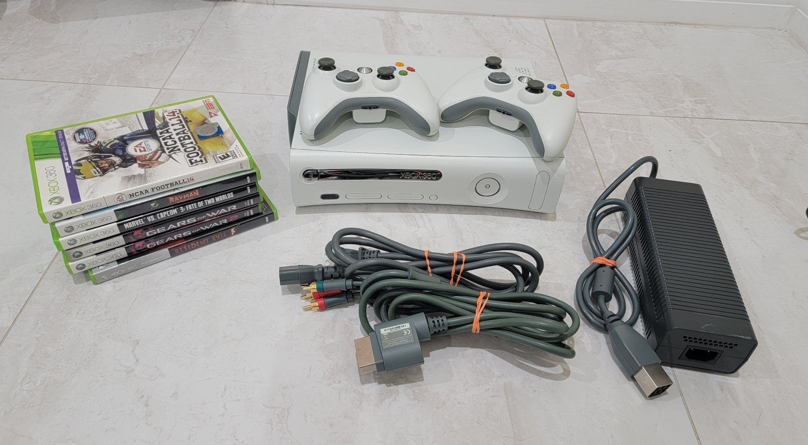 Microsoft Xbox 360 60GB HDD White Console System With Controllers & Accessories