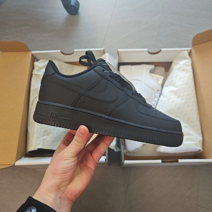 Black Nike Air Force One Low