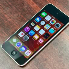 Apple iPod Touch 5th Generation 16GB A1509 Used Condition & Clean