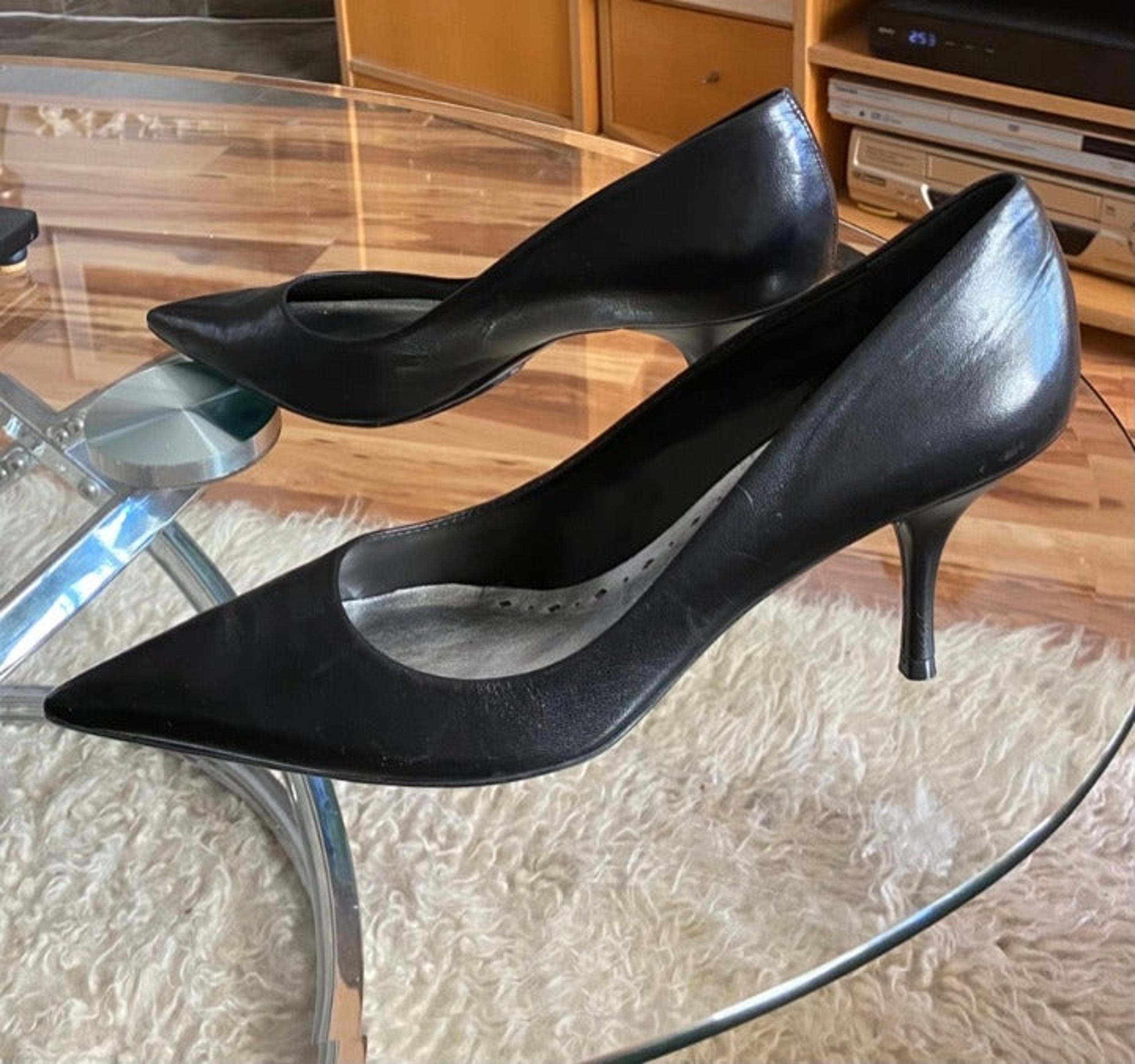 BCBGirls classic leather pumps.