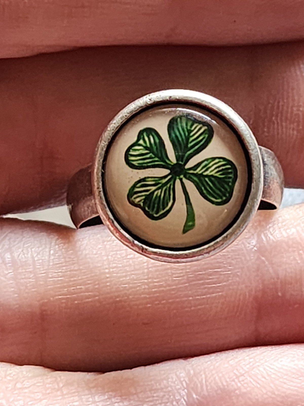 vintage sterling silver adjustable size 4 leaf clover ring.