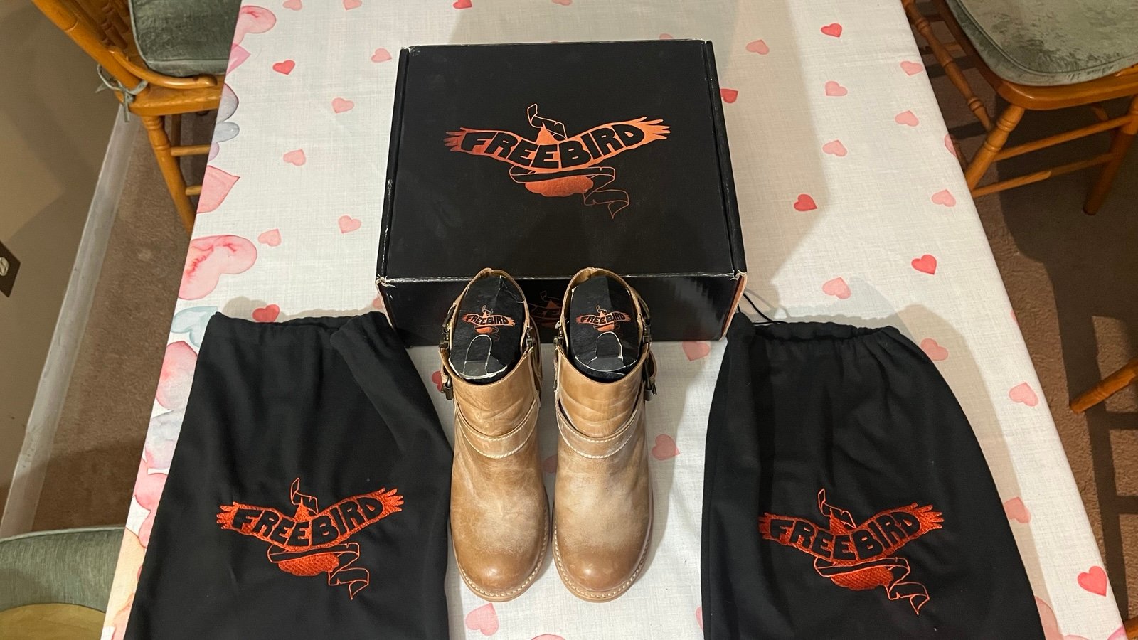 Freebrid Bolo Taupe Boot size 9