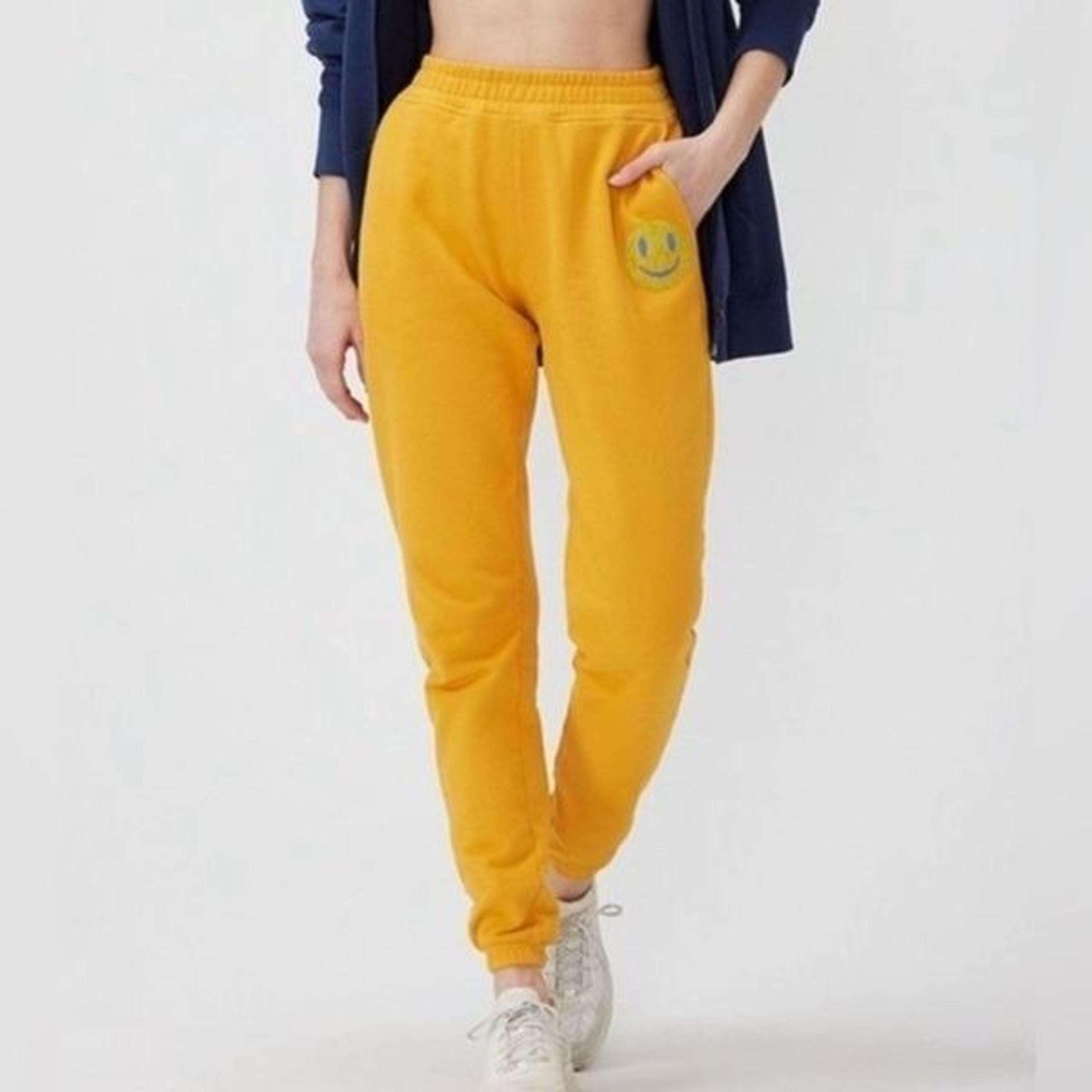 Outdoor Voices Women’s Hikers Club Sweatpants Jogger Size XS Yellow Happy Smiley
