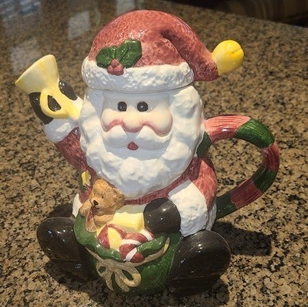ST. NICHOLAS SQUARE Vintage Santa Claus Teapot, Vintage Santa Claus Pitcher.