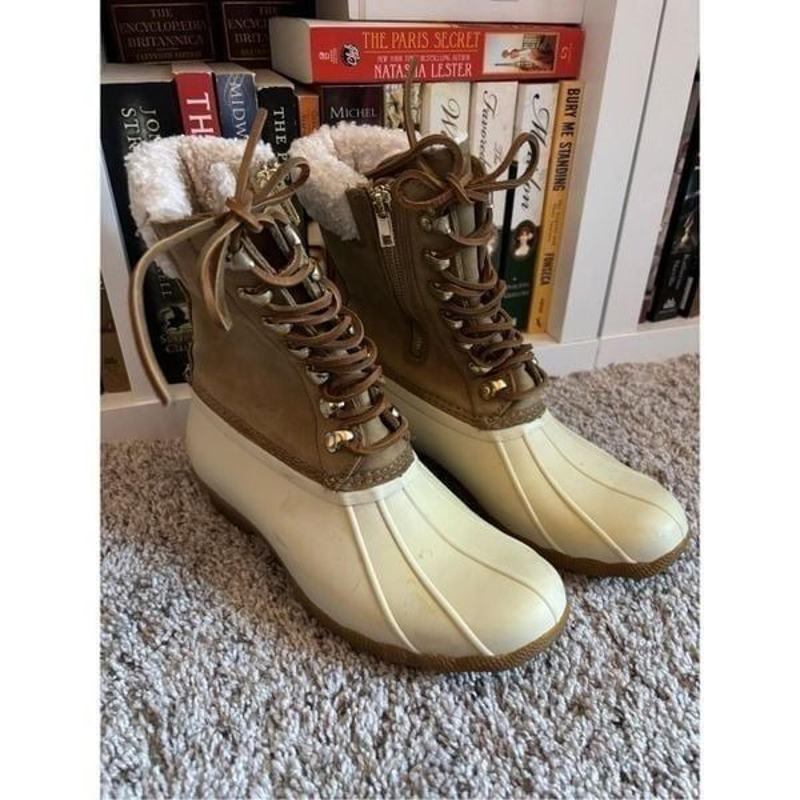 Sperry Women’s Saltwater Waterproof boots