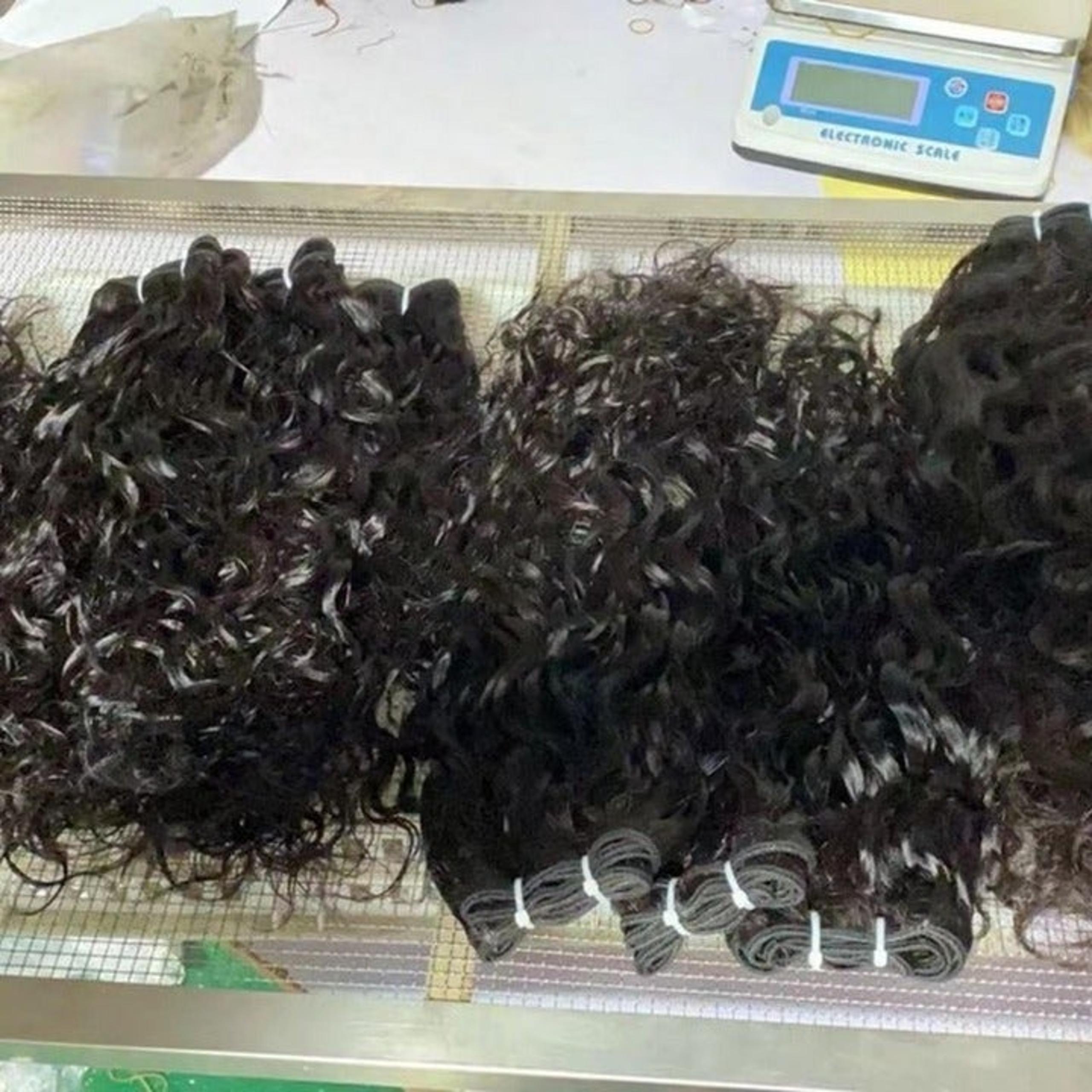 High Quality Human Hair Extensions 1B Natural Wave  22" inches