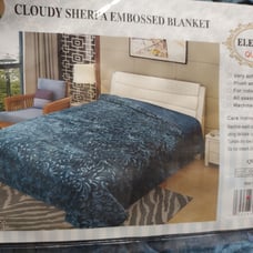 Thick Borrego comforter