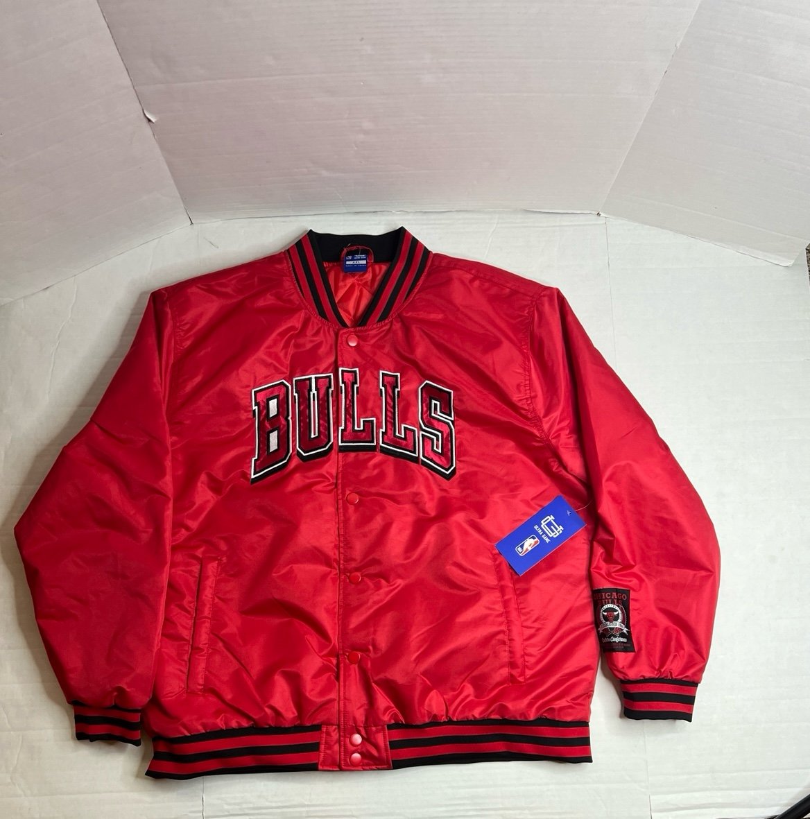 NBA Chicago Bulls Red Mens Jacket - Size XXL